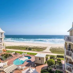 Aparthotel Crystal Beachfront